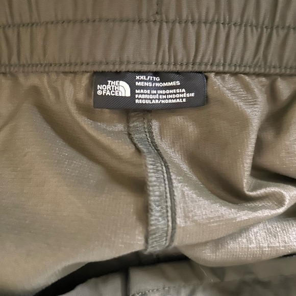 North face XXL Quick Dry Hiking pants, removable legs turn into shorts - Picture 11 of 14